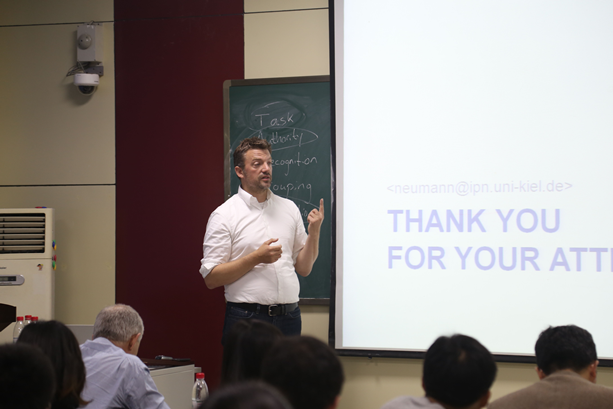 David Fortus教授和Knut Neumann教授来av中文
访问交流XG857
